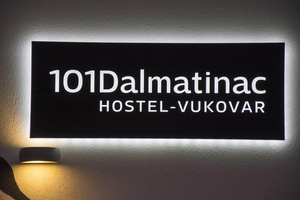 Hostel 101 Dalmatinac Vukovar Exterior foto